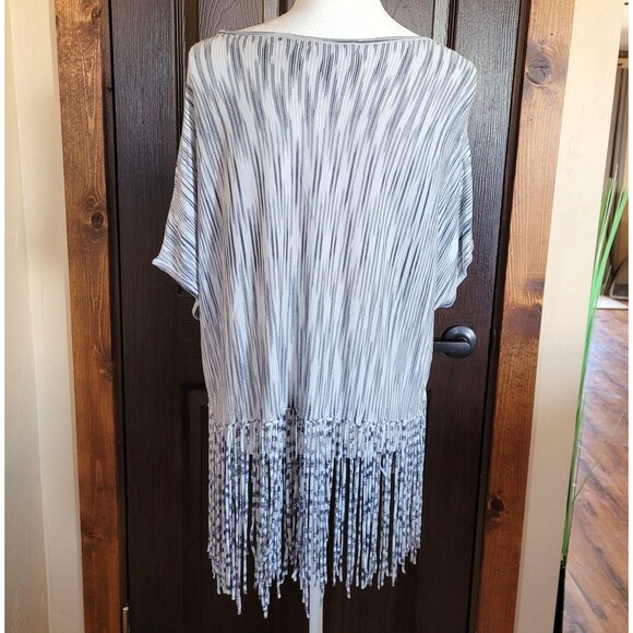 Minnie Rose Sz XS/S Gray Fringe Oversized Scoop Neck Viscose Boho Western Poncho - Picture 4 of 7